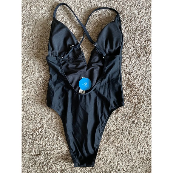 NWT Cupshe Womens V-Neck Swimsuit One Piece Spaghetti Strap Size XS Black - Picture 3 of 8